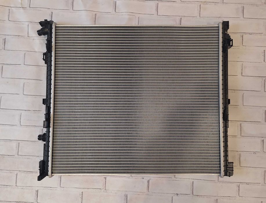 радіатор охолодження BMW X3 G01 BMW X5 G05 BMW 3 G20 БМВ Г01 БМВ Г05