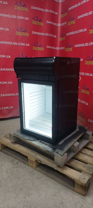 Холодильна вітрина.Холодильник. Барний холодильник