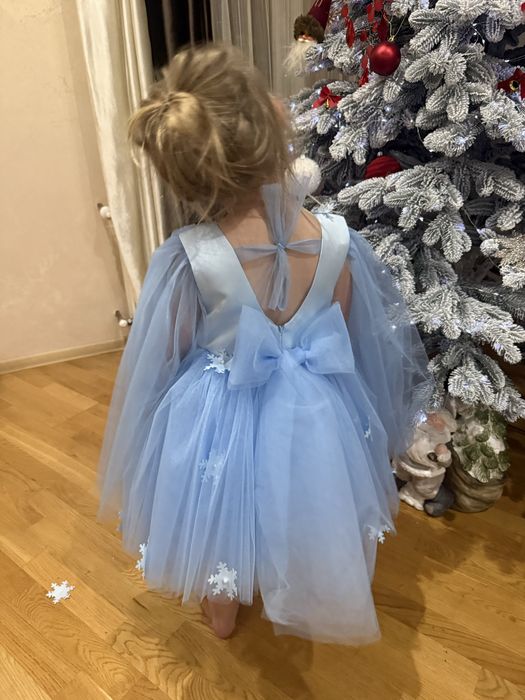 Продам плаття сніжинки розмір 104