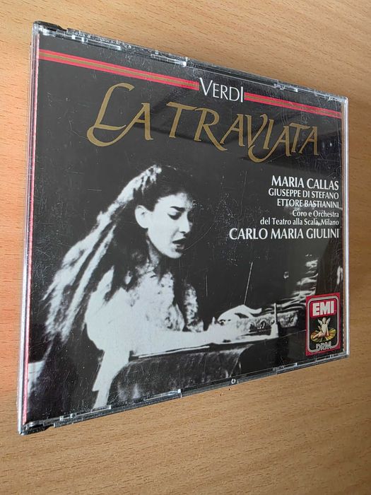 2 CDs de música com "La Traviata" de Verdi