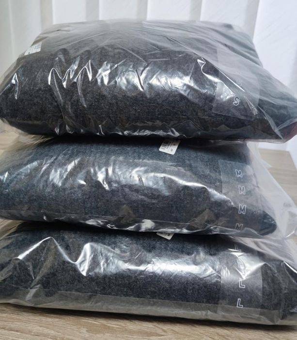 Джемпер UNIQLO з високим коміром