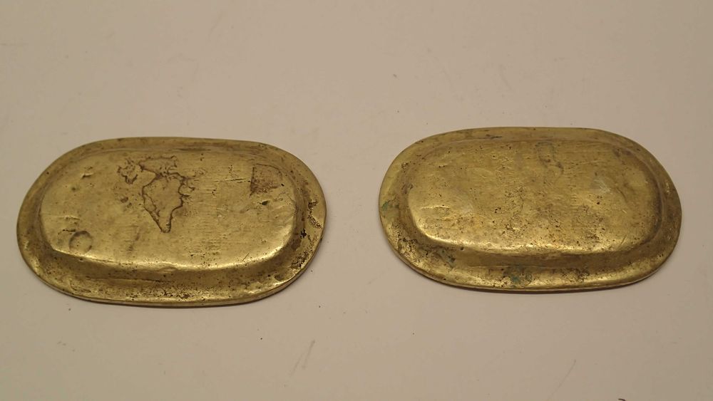 Covilhetes em Bronze com brasão