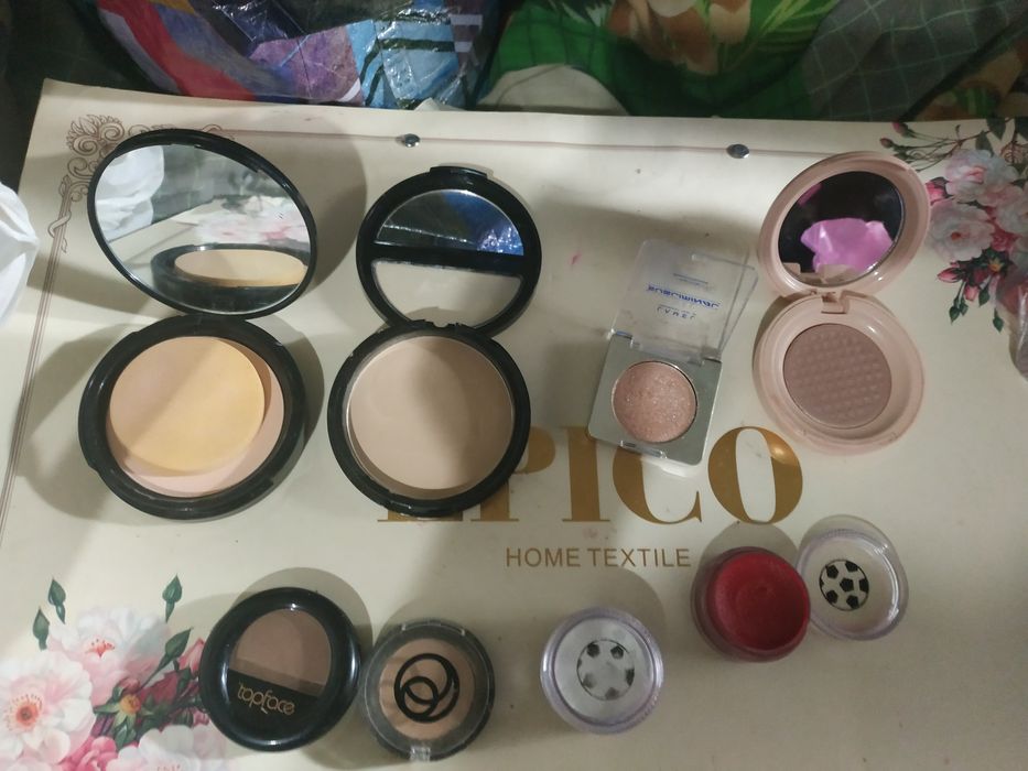 Памади рідкі,і звичайні