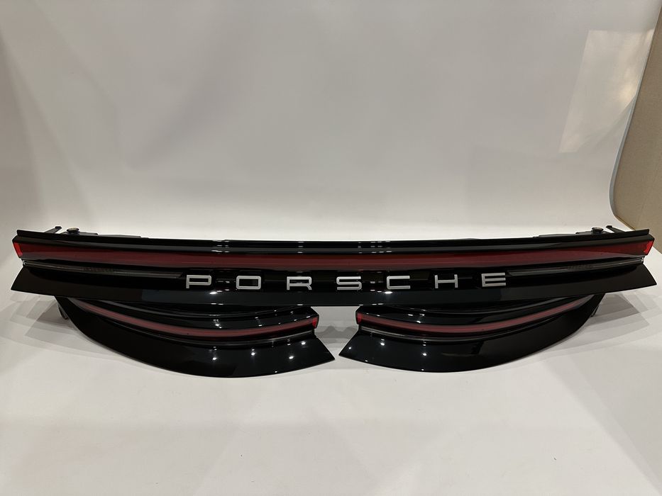 Porsche Panamera 976 фонарі фонарь стоп ліхтар оптика задня наявності