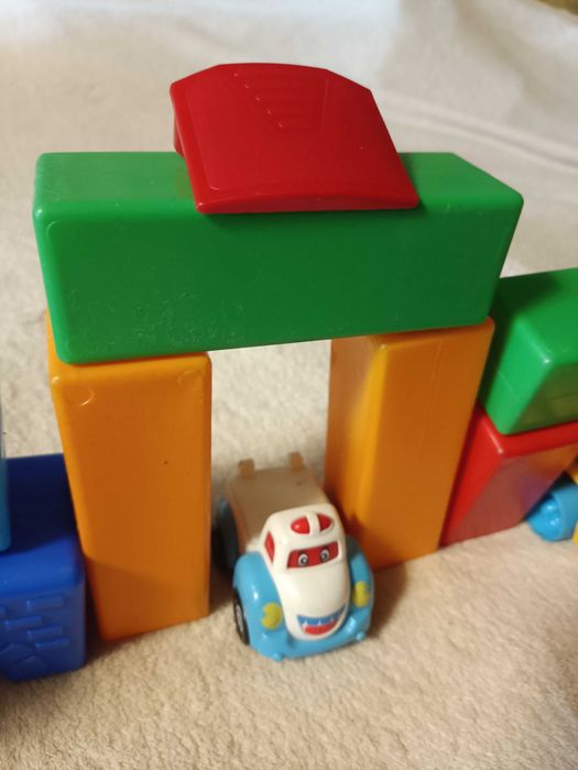 Кубики, машинки одним лотом