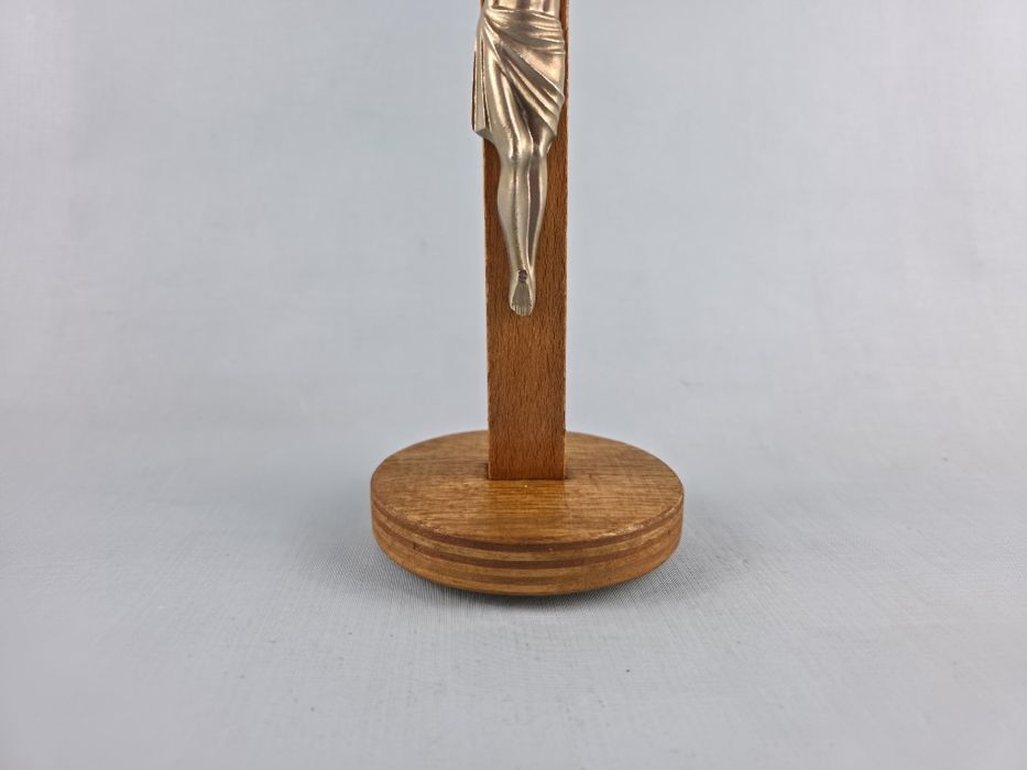 Drewniany krzyż krzyżyk krucyfiks