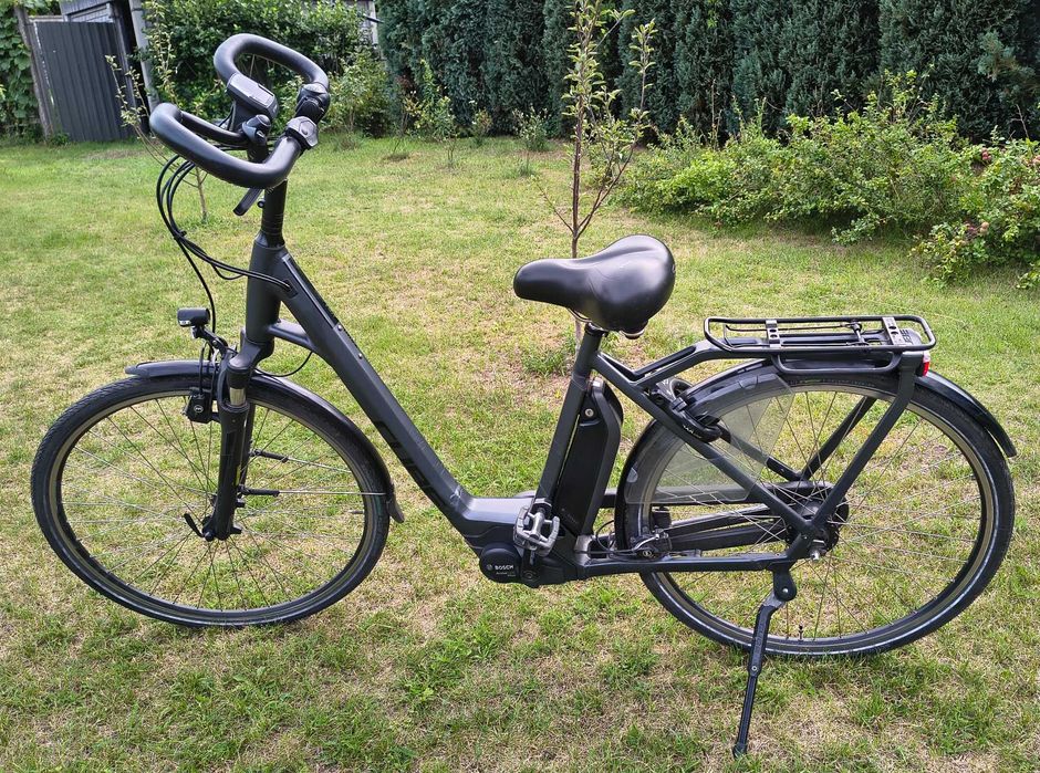 Rower elektryczny Cube