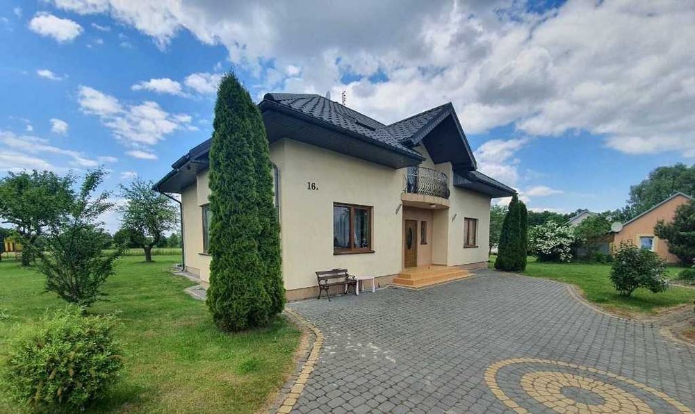 / Dom Zambrów ( okolice ) / 2 Domy / Hala / 12  Działek Budowlanych /