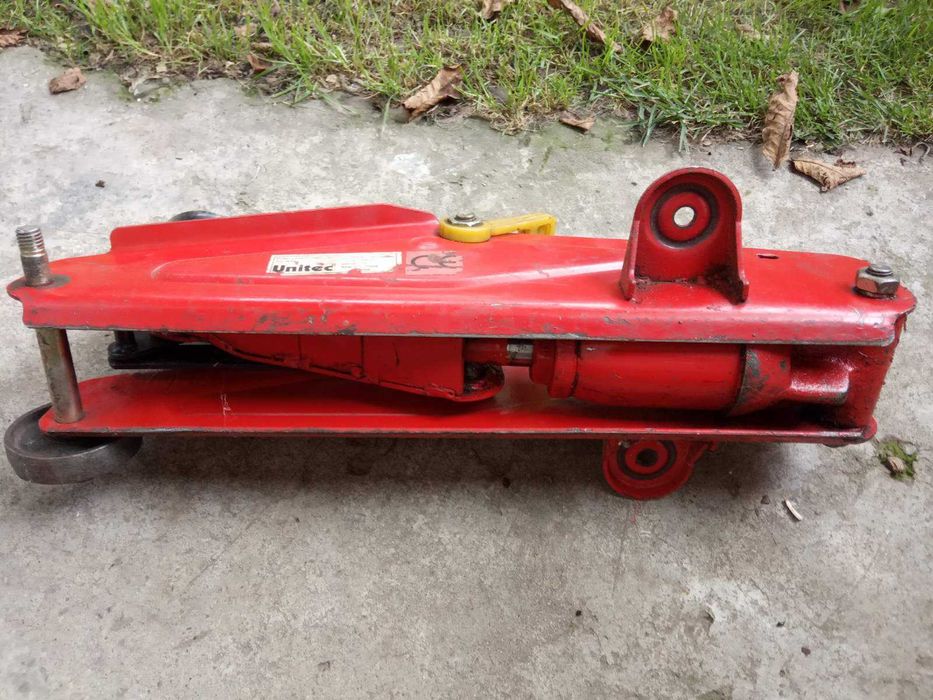 домкрат   2тони .