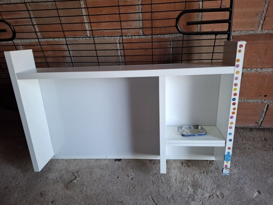 Módulo adicional alto para secretária da série MICKE do IKEA