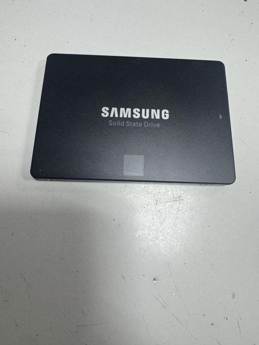 SSD диск Samsung 860 EVO 1TB 2.5" SATA III