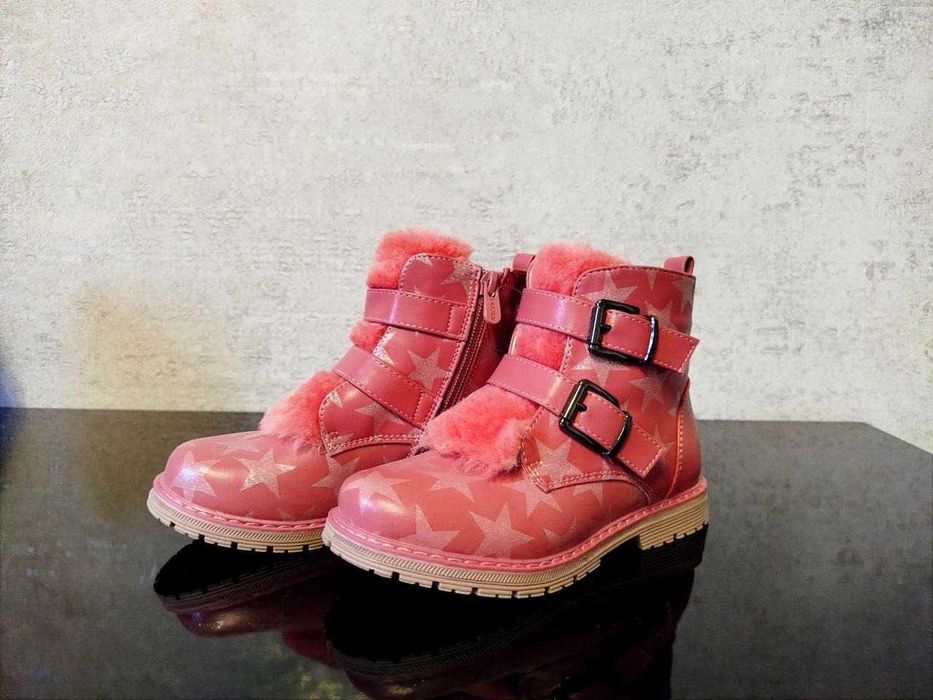Розпродаж дитячого зимового взуття 300-800 грн