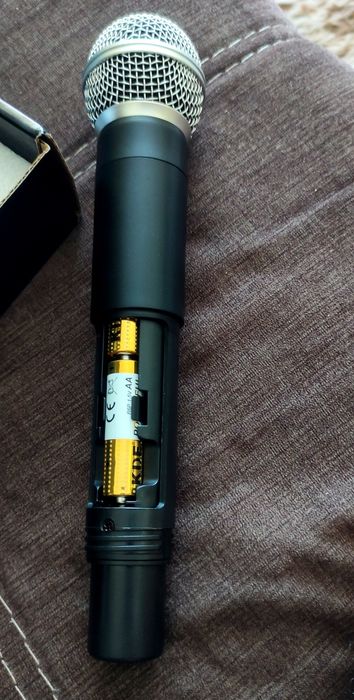 Sistema de Microfones Sem Fio Duplo LMBGM UHF – Na Caixa / Como Novo"