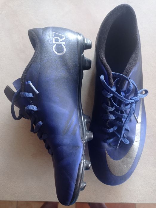 Sprzedam buty korki 41 i 38 !