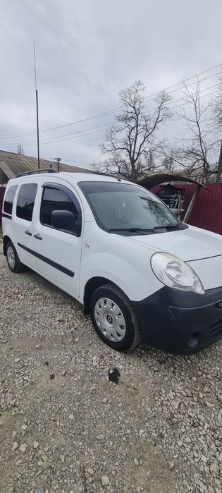 Рено кенго 2012год