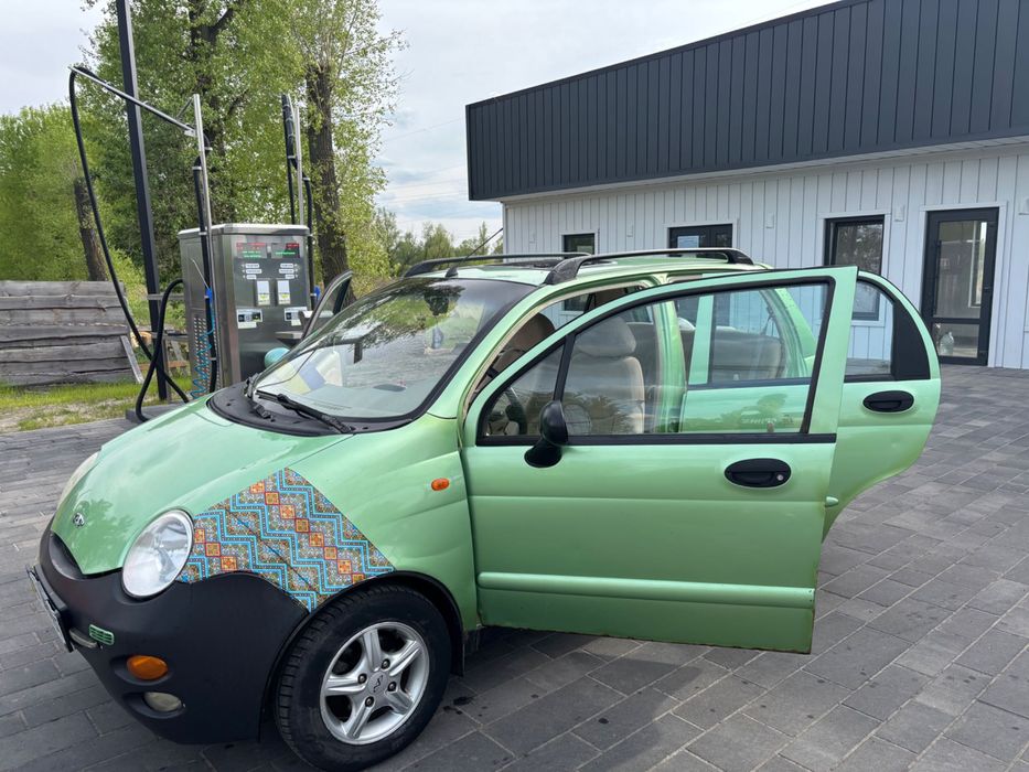 Автомобіль Cherry QQ