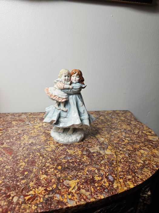 Piękna angielska figurka Porcelanowa dama Royal Worcester "Love" 18cm