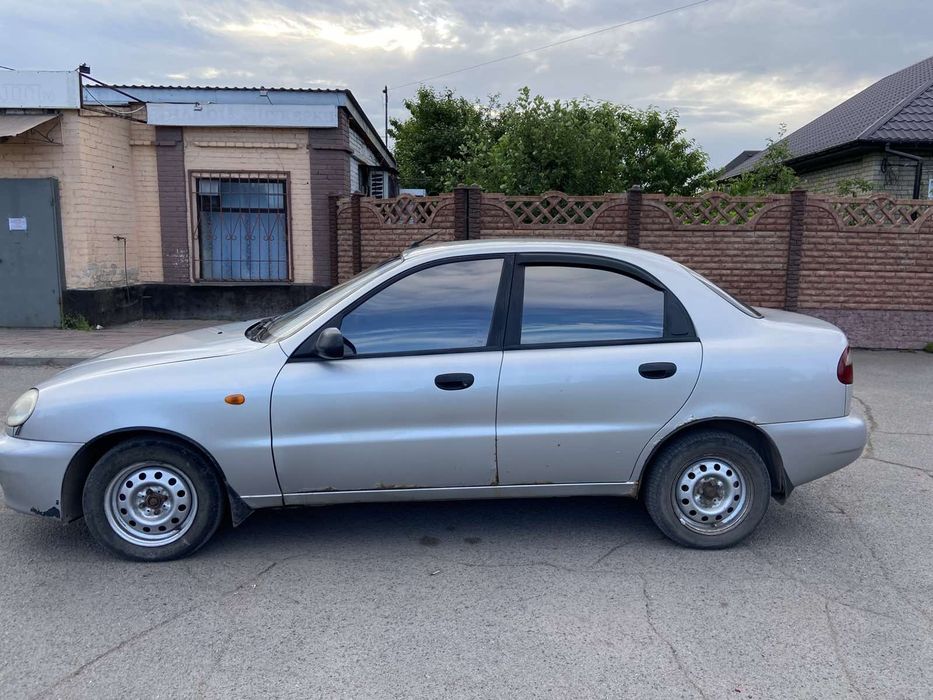 Автомобиль ланос