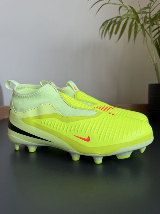 Nike Phantom 6 High оригінал бутси дитячі розмір 35 36 36.5 нові HQ2042-800
