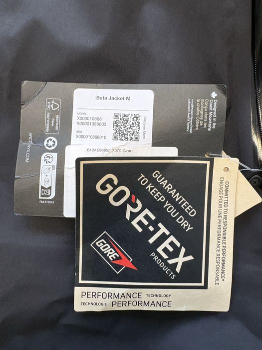 Arcteryx  beta
