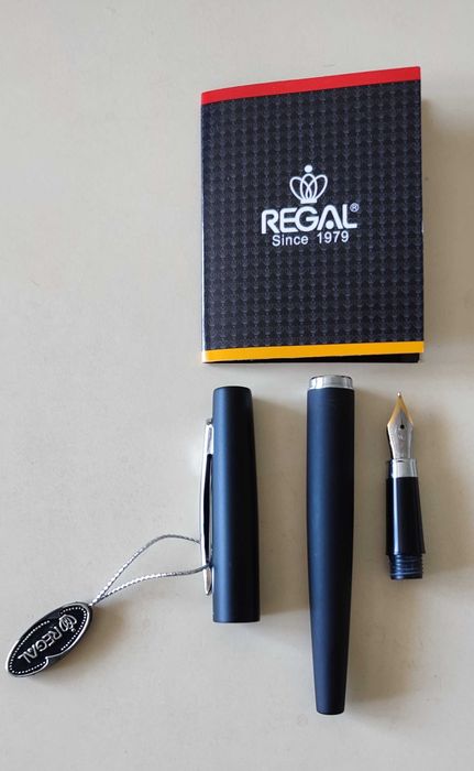 Нова перова ручка REGAL (R80100.L.F) у футлярі
