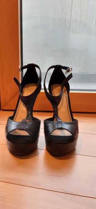 Sapato/Sandália de salto alto preto