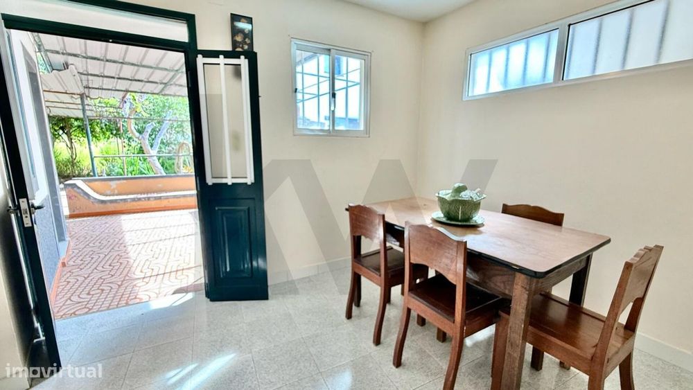 Moradia T2+1 com Terreno a Passos do Mar