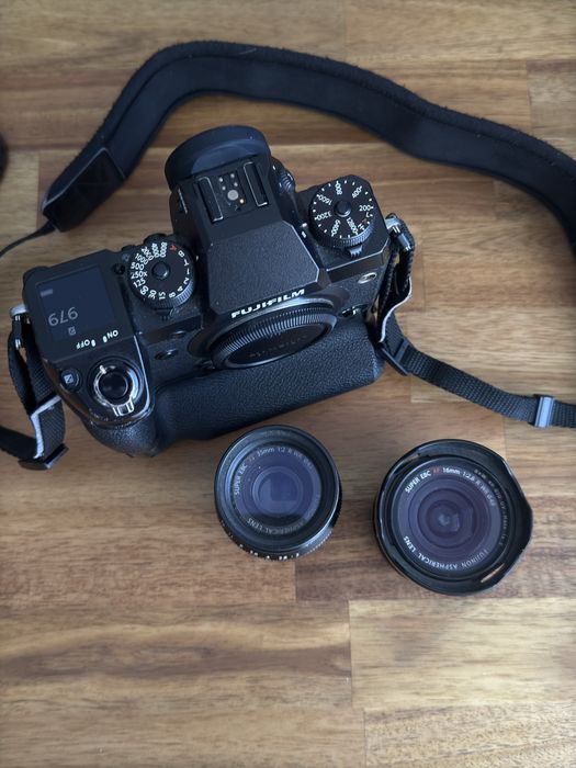 Fujifilm X-H1 + Grip + Fujinon 16mm f2.8 + 35mm f2 (Kit Profissional)