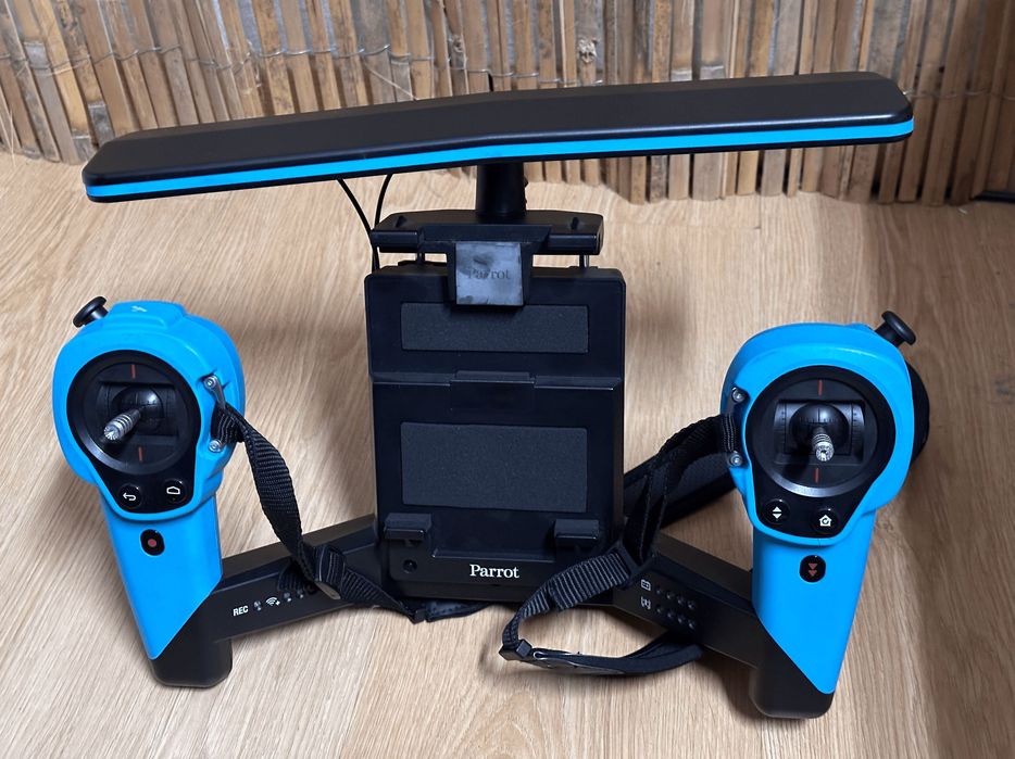 Drone Parrot Bebop com Skycontroller - Azul 14.0MP Full HD 1080p