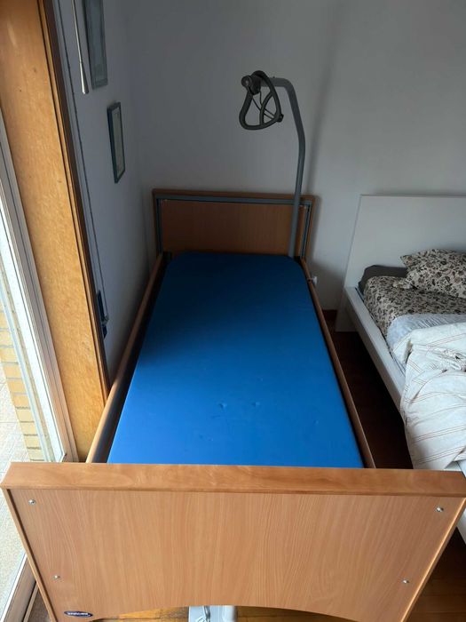 Cama articulada em bom estado