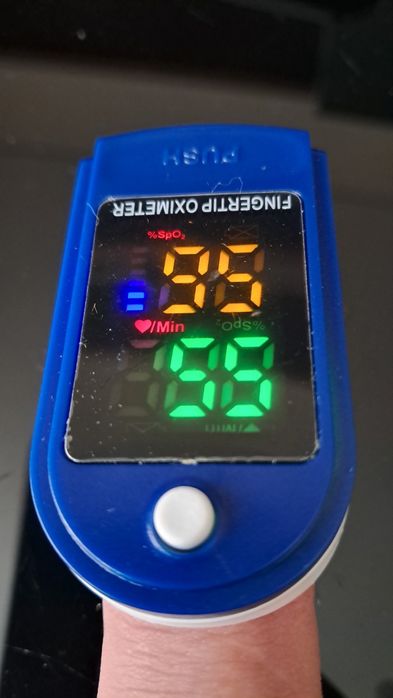 Oxímetro novo e embalado