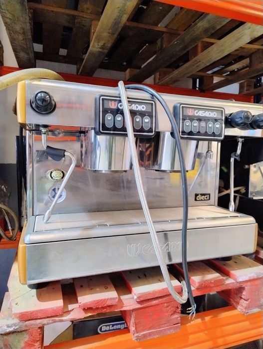 Máquina de café e moinho