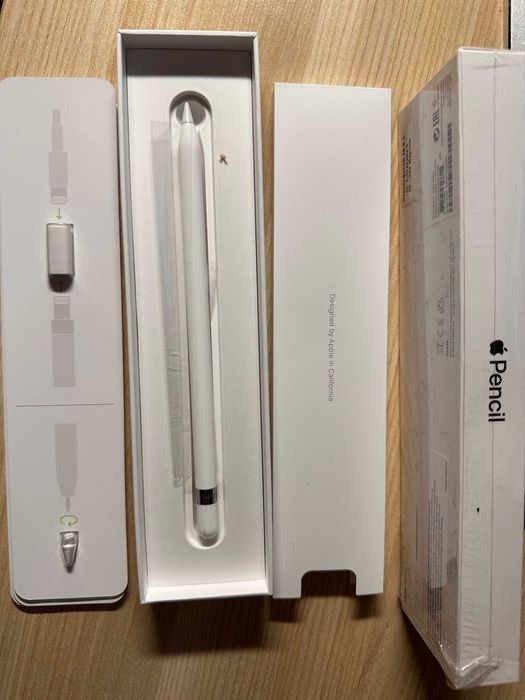 Apple iPad 7th Gen 128GB  z Apple Pencil 1