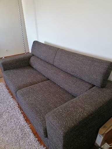 Vendo Sofá - Castanho, está como  NOVO. Quase não foi usado.