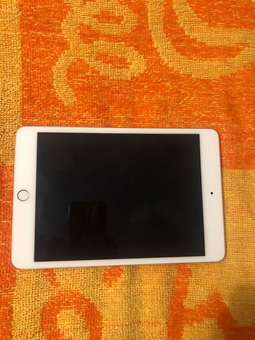 Apple iPad mini 4 (gold)