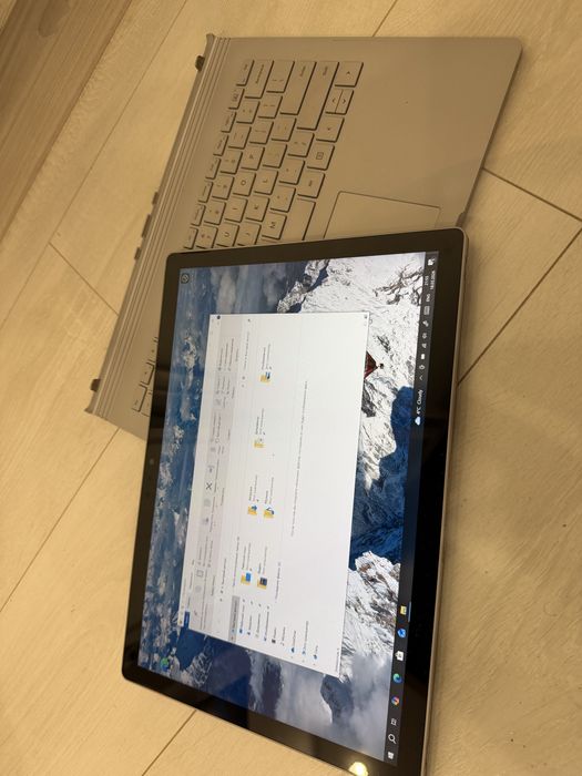 Microsoft surface book 2 intel core i5 8gb 256ssd