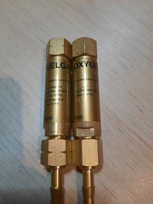 Продам не возрастные клапана новые