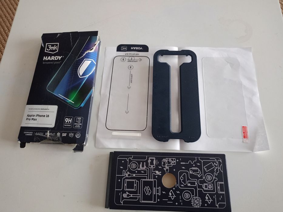 Szkło hartowane itp.  Apple iPhone 16 pro Max.