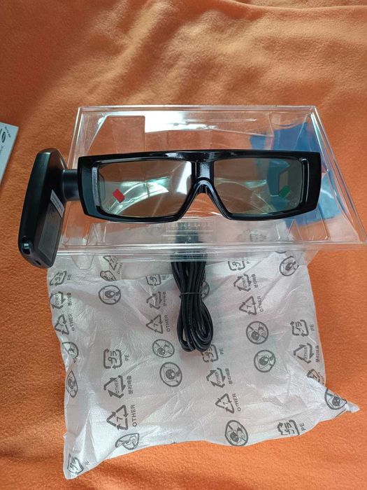 Продам 3D очки (новые)