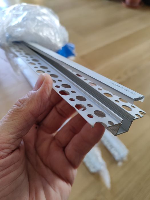 Profil aluminiowy LED do szpachlowania z kloszem dł. 3 mb.