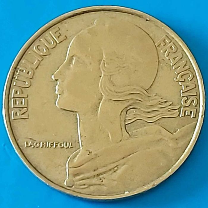 1974 French 20 Centimes Coin, Off-Center Strike