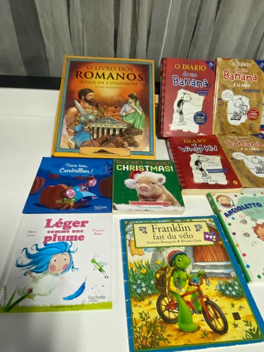 Vários livros infantis juvenis - português, inglês, francês, italiano
