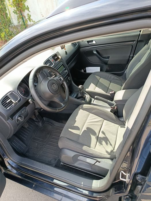 Продам авто Volkswagen Golf 6 (2011) — 1.6 TDI, механіка