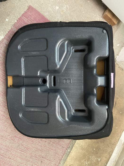 Assento para o carro em bom estado