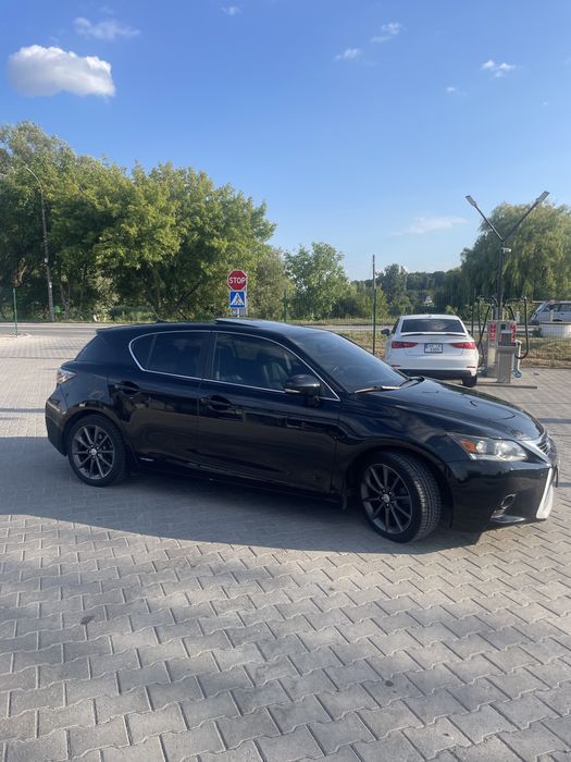 Lexus ct 200h 2013р