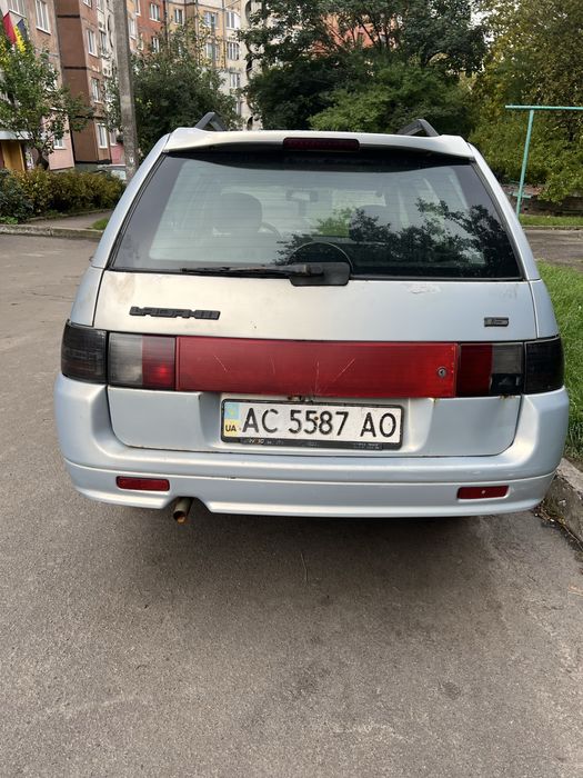 ВАЗ            21112.