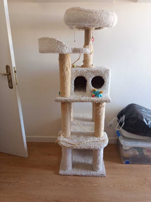 Torre para gatos