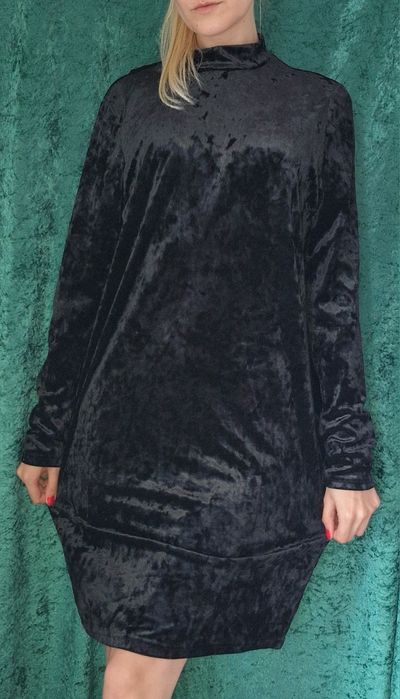 Czarna sukienka Pieces L