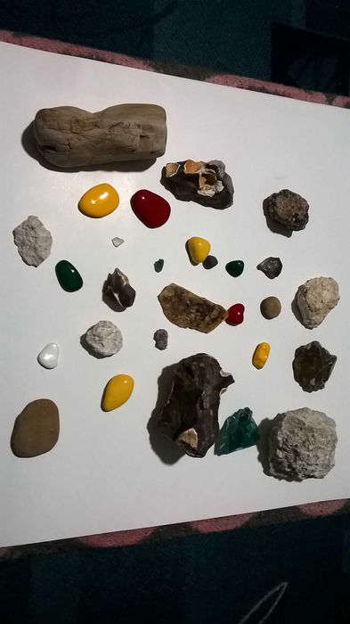 Каміння часів неоліту з вмістом мамонтових костей глибина 15 метрів