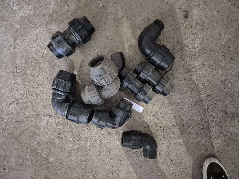 Vendo acessórios de PEAD